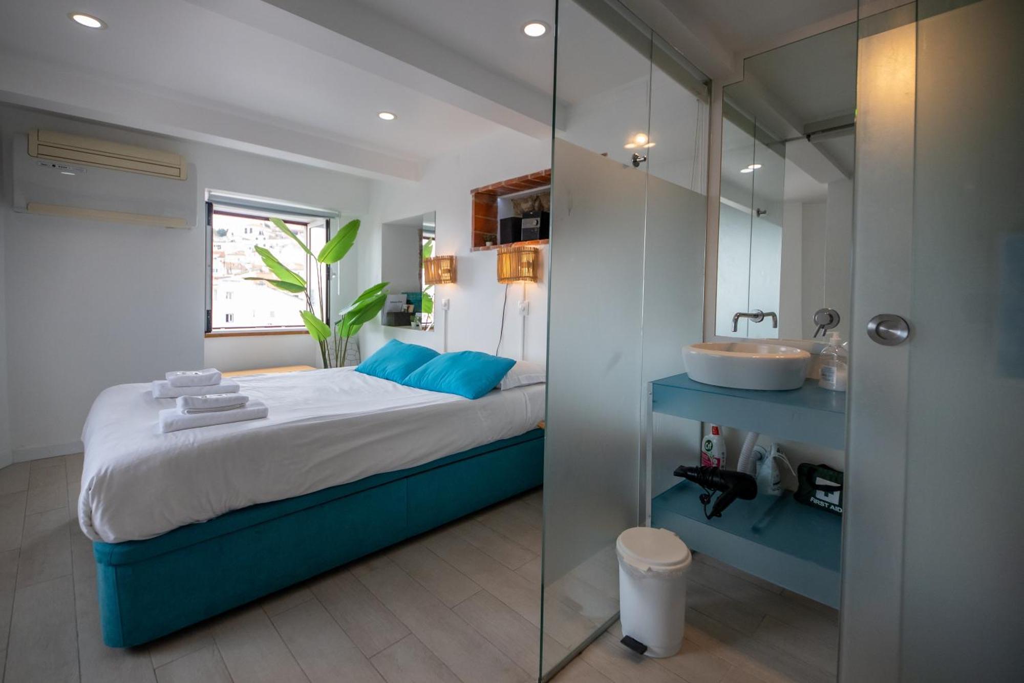 Stunning River View In Historic Alfama Appartement